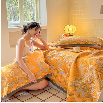 Elegante, leichte Steppdecke aus Baumwollgaze mit Blumenmuster