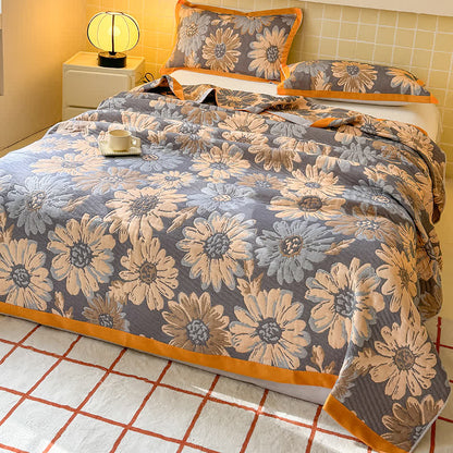 Leichte Steppdecke aus Baumwollgaze mit Retro-Blumenmuster