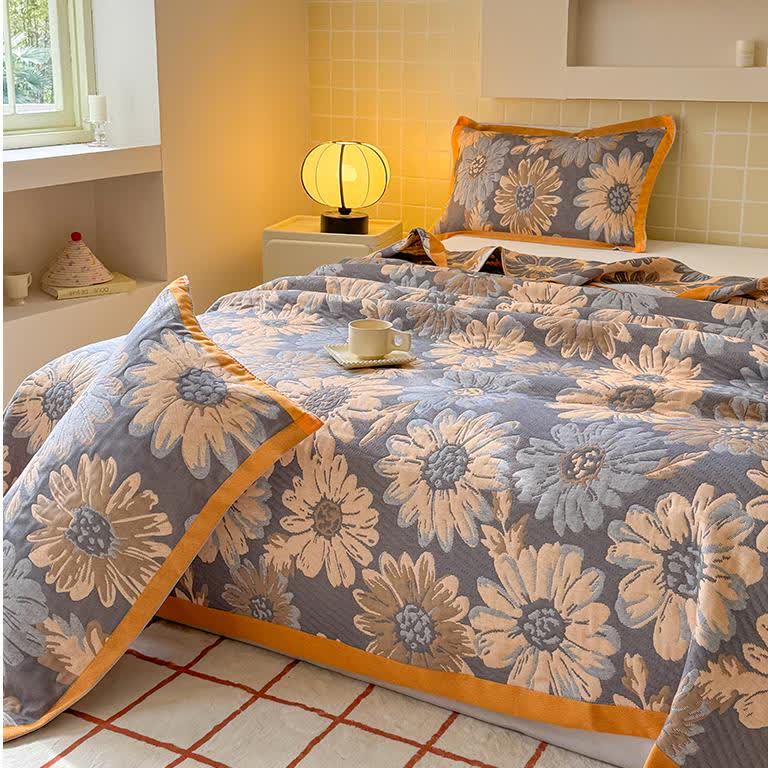 Leichte Steppdecke aus Baumwollgaze mit Retro-Blumenmuster