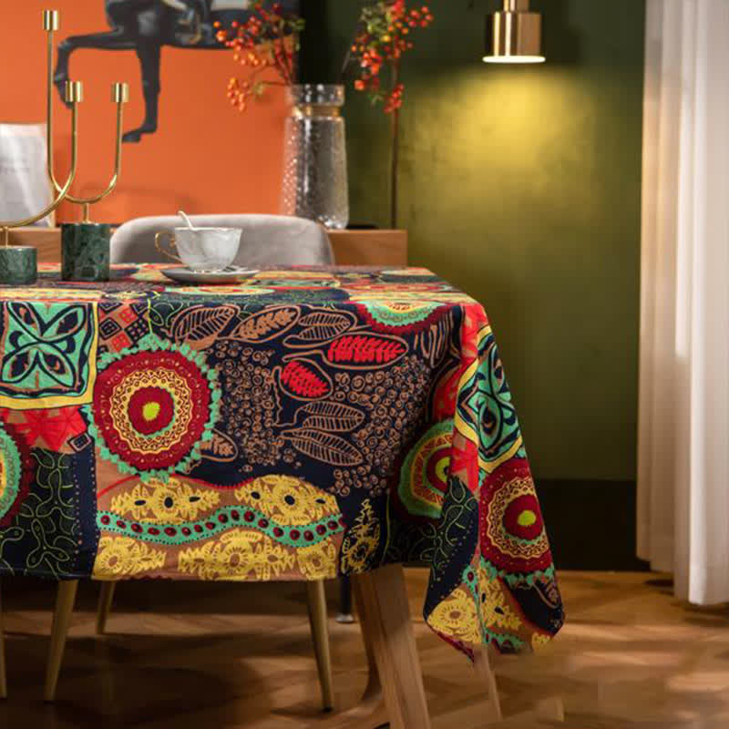 Tischdecke mit geometrischem Muster im exotischen Stil