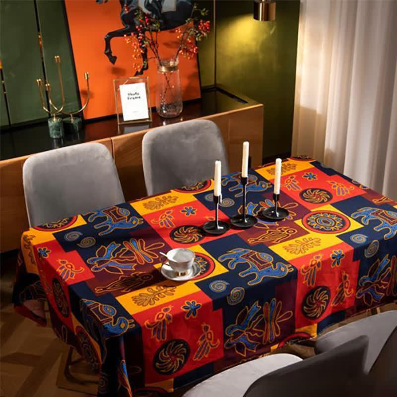 Tischdecke mit geometrischem Muster im exotischen Stil