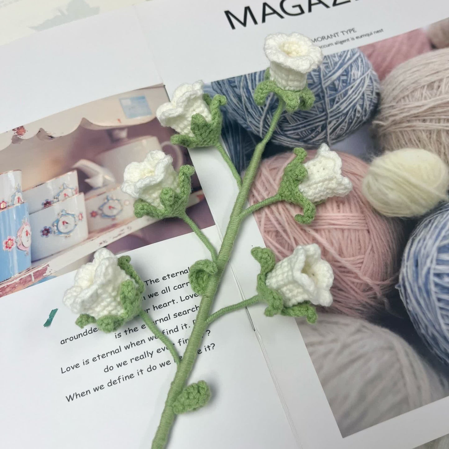 Handgemachtes gestricktes Häkelglockenblumendekor