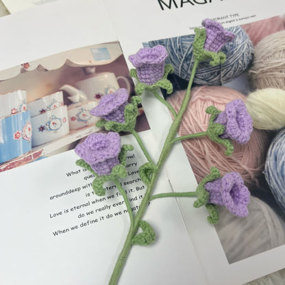Handgemachtes gestricktes Häkelglockenblumendekor