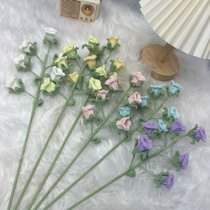 Handgemachtes gestricktes Häkelglockenblumendekor