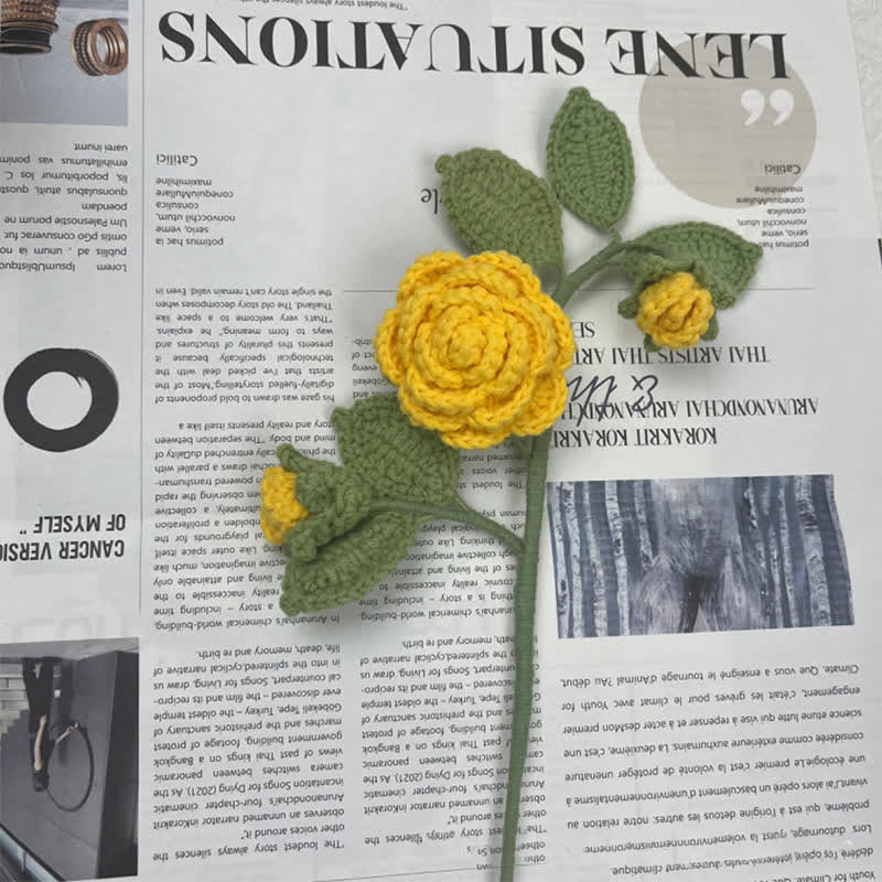 Handgemachter gestrickter gehäkelter Kamelienblütenzweig-Blumenstrauß