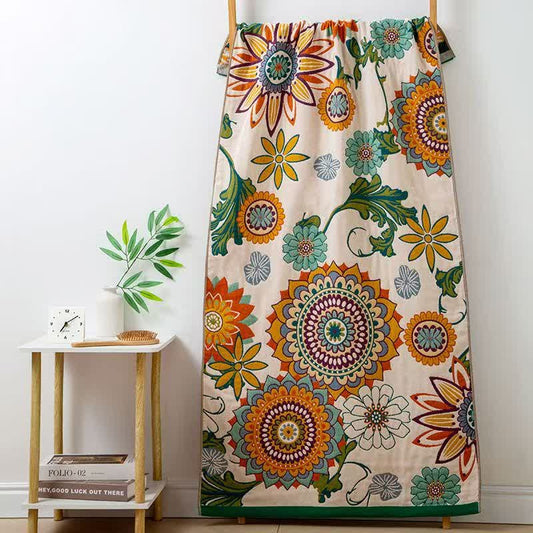 Weiches, atmungsaktives Handtuch aus Baumwollgaze mit Retro-Blumenmuster