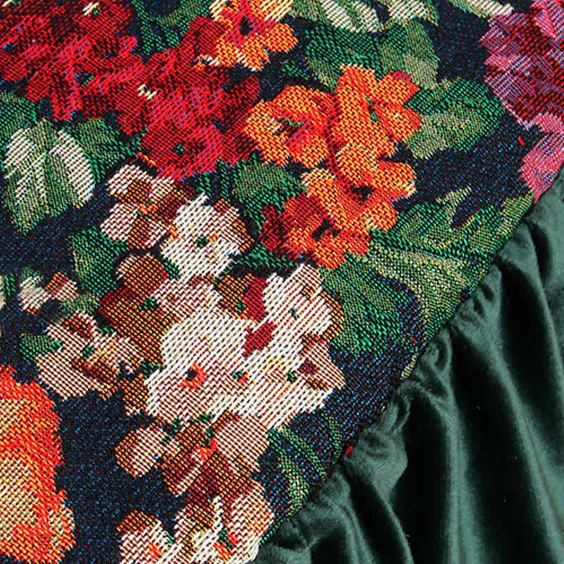 Quadratisches, abnehmbares Bodenkissen mit Vintage-Blumenmuster