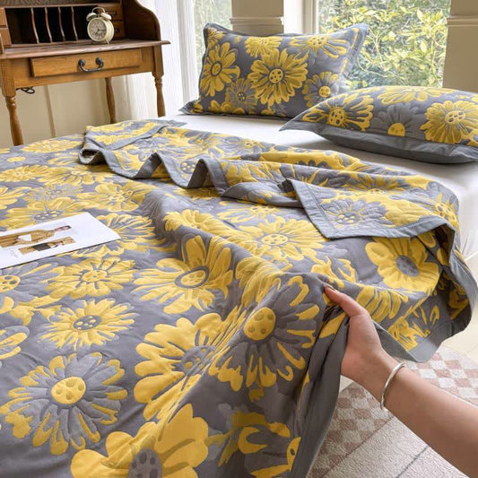 Elegante, leichte Steppdecke aus Baumwollgaze mit Sonnenblumenmotiv