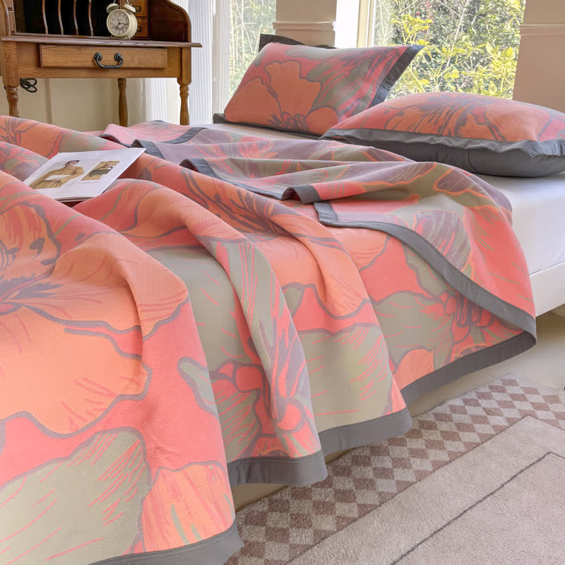 Leichte Steppdecke aus reiner Baumwolle mit leuchtendem Blumenmuster