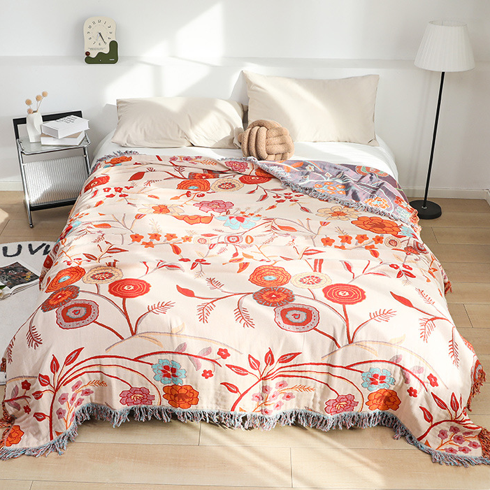 Bequeme Wendedecke aus Baumwollgaze mit Vintage-Blumenmuster
