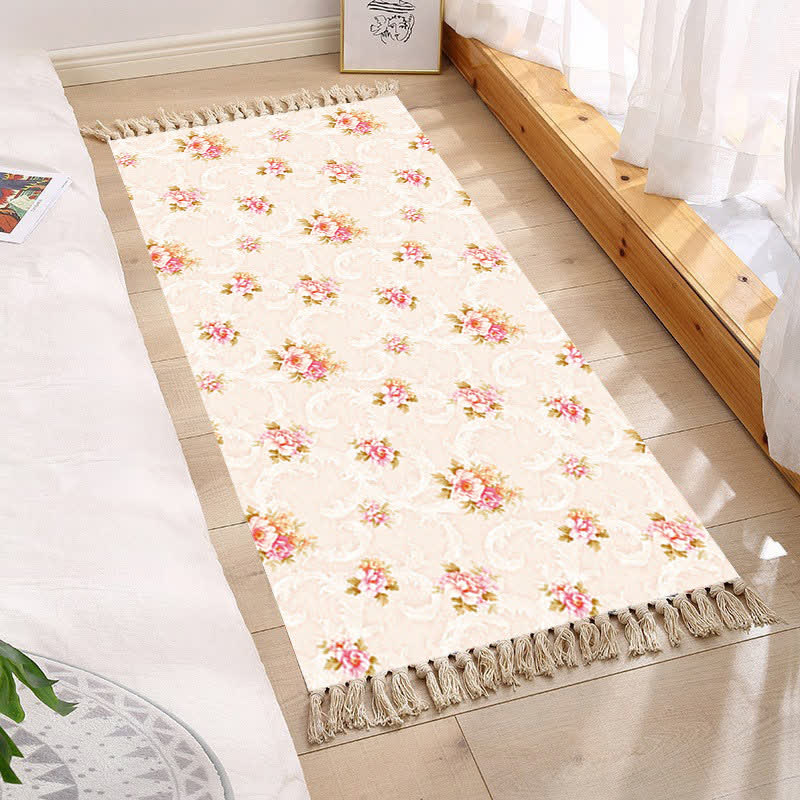 Bodenmatte mit floralen Quasten im frischen Pastoralstil