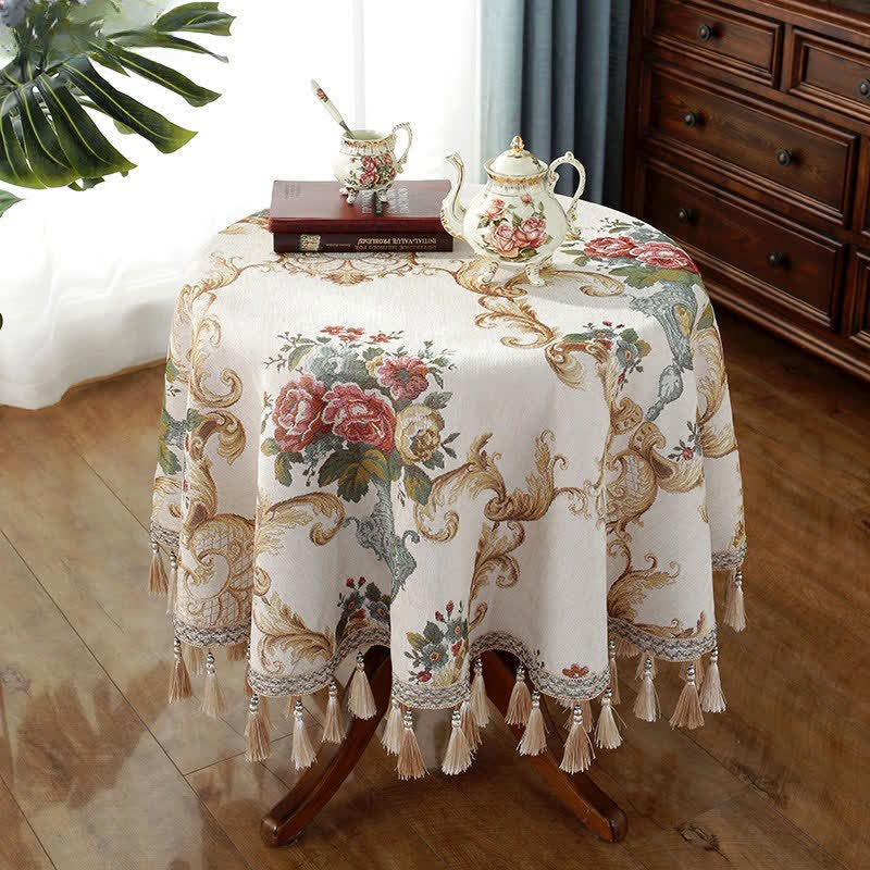 Elegante Tischdecke mit Blumenmuster aus Chenille-Jacquard