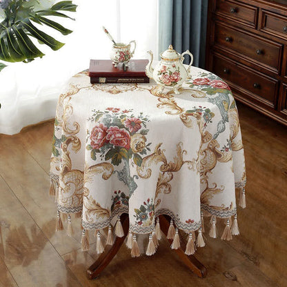 Elegante Tischdecke mit Blumenmuster aus Chenille-Jacquard