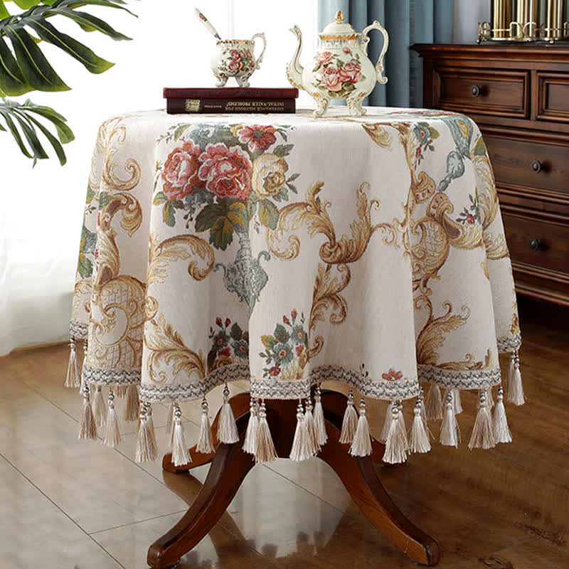 Elegante Tischdecke mit Blumenmuster aus Chenille-Jacquard