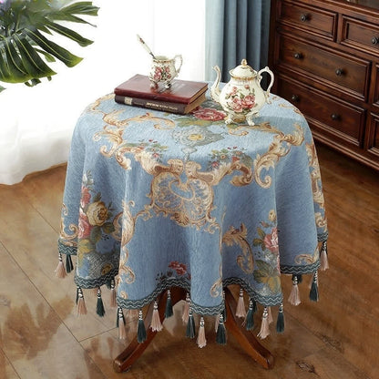 Elegante Tischdecke mit Blumenmuster aus Chenille-Jacquard