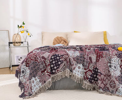 Atmungsaktive Steppdecke aus Baumwollgaze mit Jacquard-Quaste