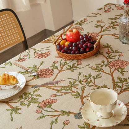 Elegante garngefärbte Tischdecke mit Blumen und Vögeln