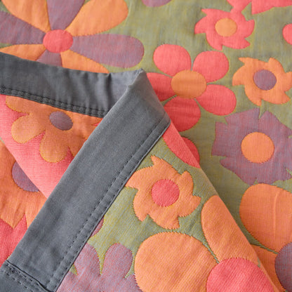 Erfrischende, bequeme, weiche Decke aus Baumwollgaze mit Blumenmuster