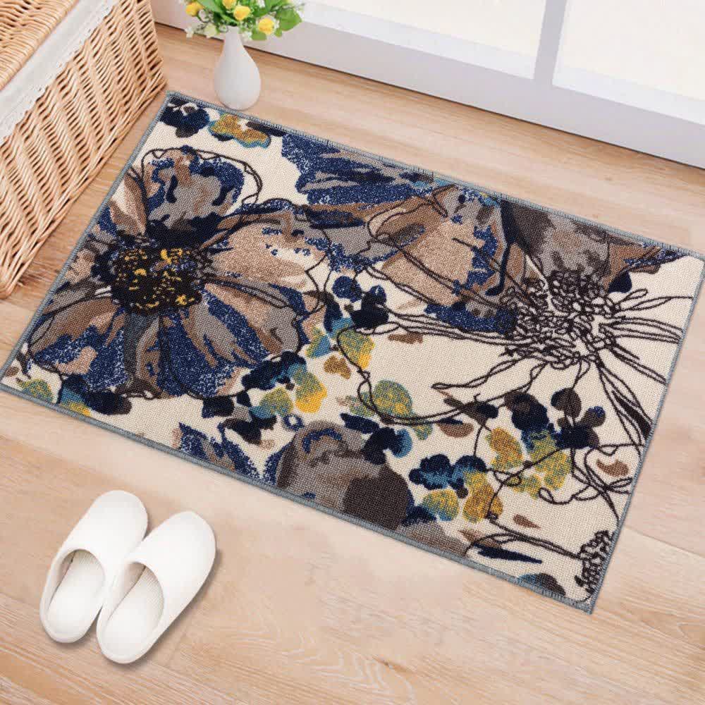 Teppich mit tropischen Blättern und Blumen