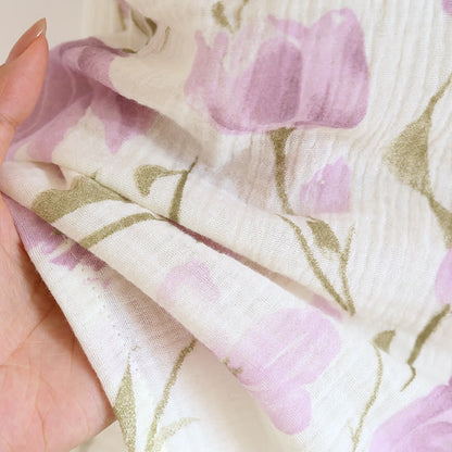 Jacquard-Pyjama-Set aus Baumwollgaze mit Tulpenmuster und Revers