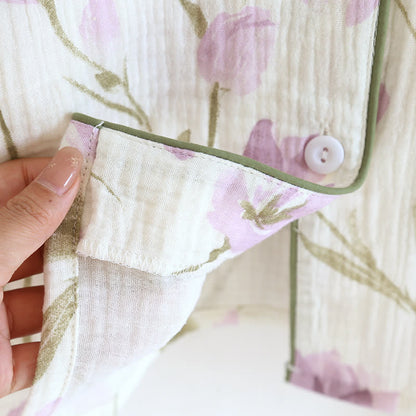 Jacquard-Pyjama-Set aus Baumwollgaze mit Tulpenmuster und Revers
