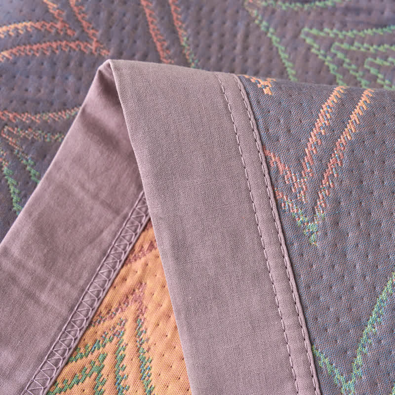 Atmungsaktive Jacquarddecke aus garngefärbter Baumwollgaze