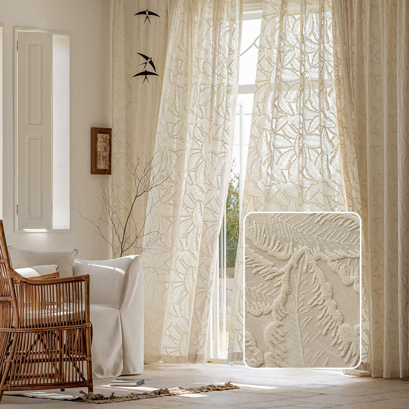 Französischer Vintage-Vorhang mit Blumenblättern