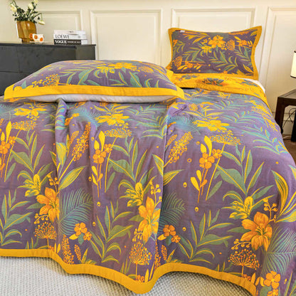 Bequeme Steppdecke aus dreilagiger Baumwollgaze mit Blumenmuster