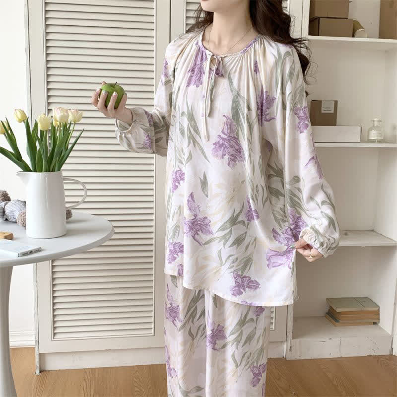 Loungewear-Set mit Rundhalsausschnitt und Blumen- und Schmetterlingsmuster