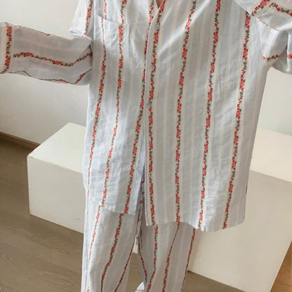 Loungewear-Set mit Vintage-Blumenstreifen in Übergröße