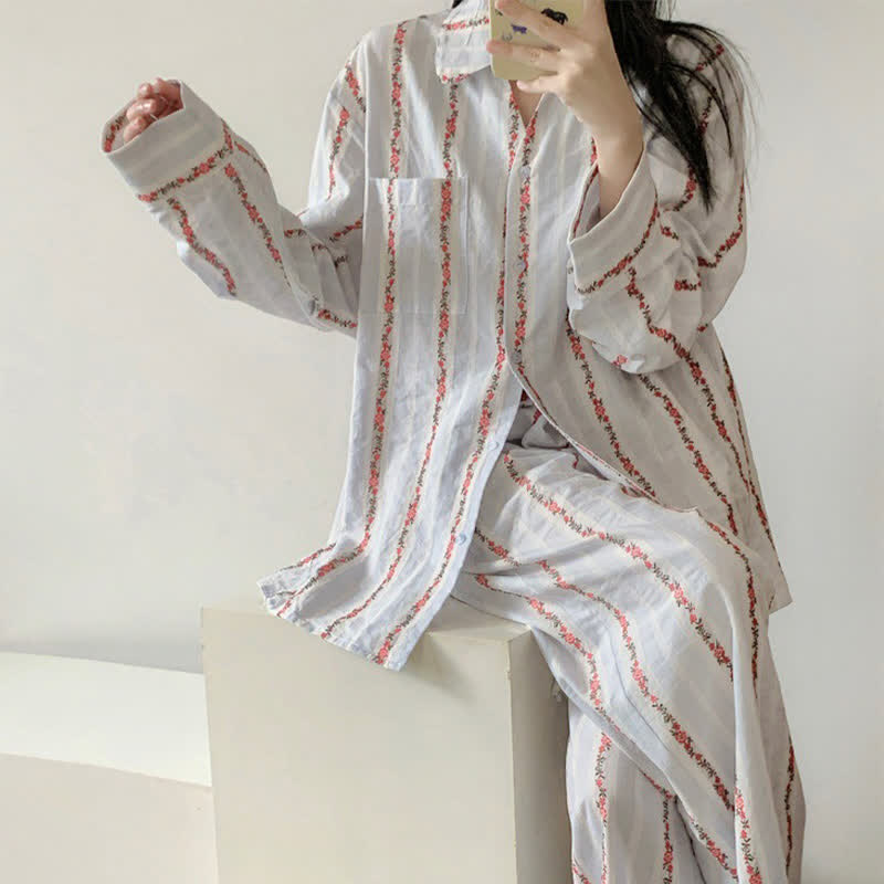 Loungewear-Set mit Vintage-Blumenstreifen in Übergröße
