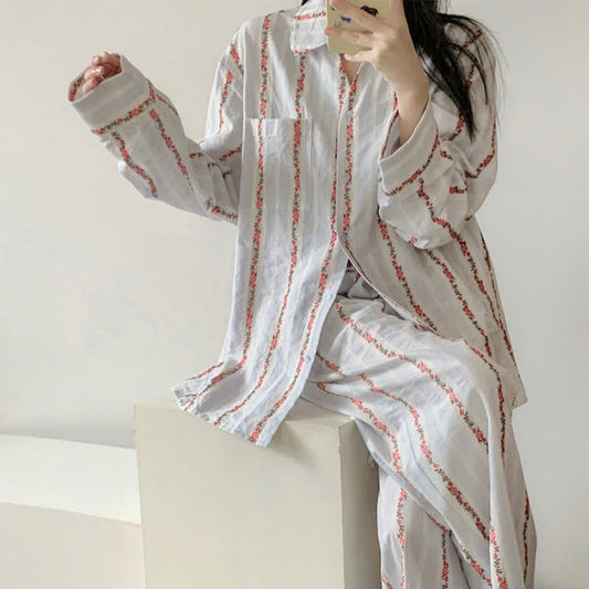 Loungewear-Set mit Vintage-Blumenstreifen in Übergröße
