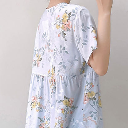 Loungewear-Set mit Blumen- und Blattmuster und Bindeband vorn
