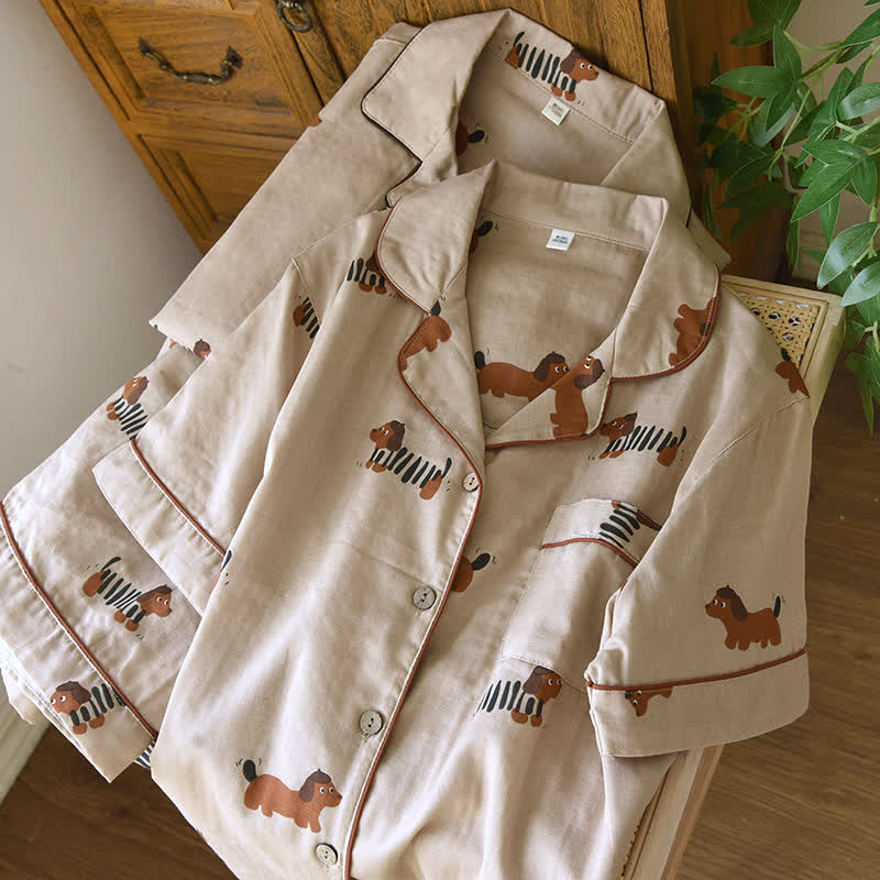 Süßes Kurzarm-Pyjama-Set mit Dackel-Paar