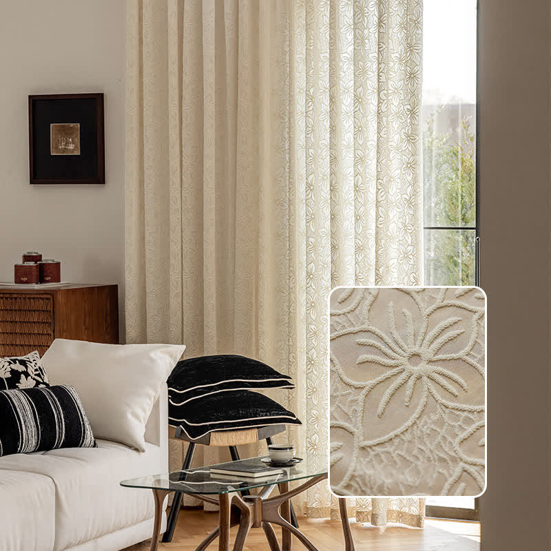Französischer Vintage-Vorhang mit Blumenblättern