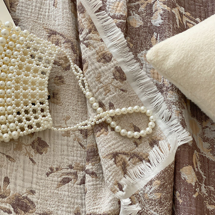 Wendedecke aus Baumwollgaze mit Vintage-Blumenmuster und Quaste