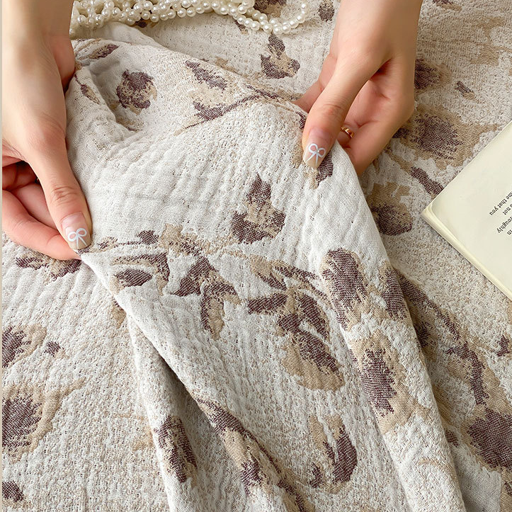 Wendedecke aus Baumwollgaze mit Vintage-Blumenmuster und Quaste