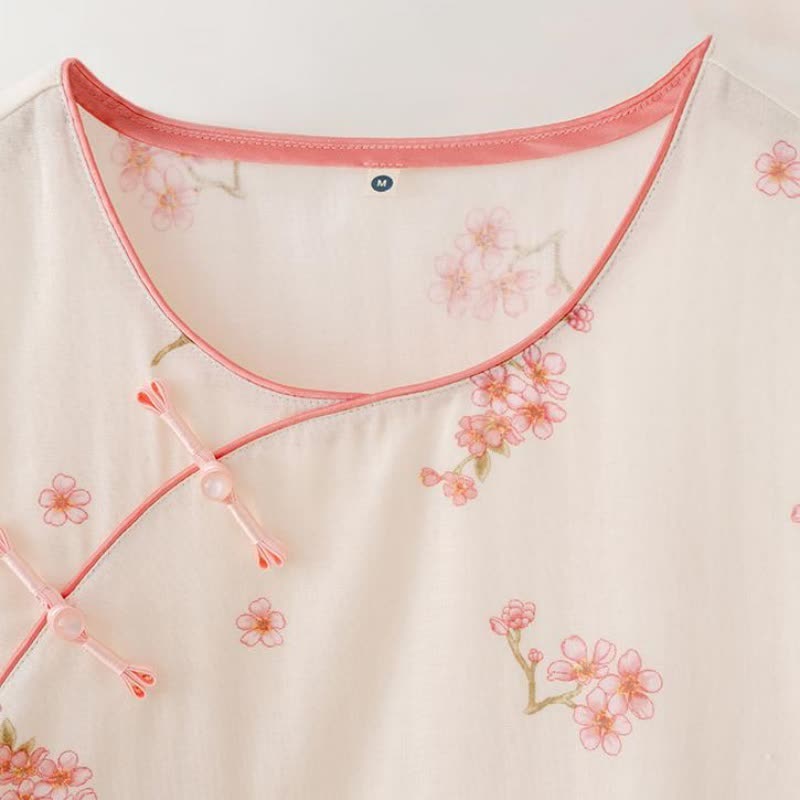 Elegantes Nachtwäsche-Set aus Baumwollgaze mit Pflaumenblüten