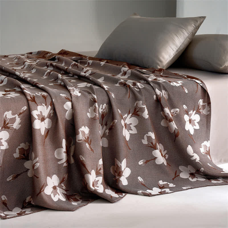 Atmungsaktive Steppdecke aus Lyocellfaser mit Retro-Blumenmuster