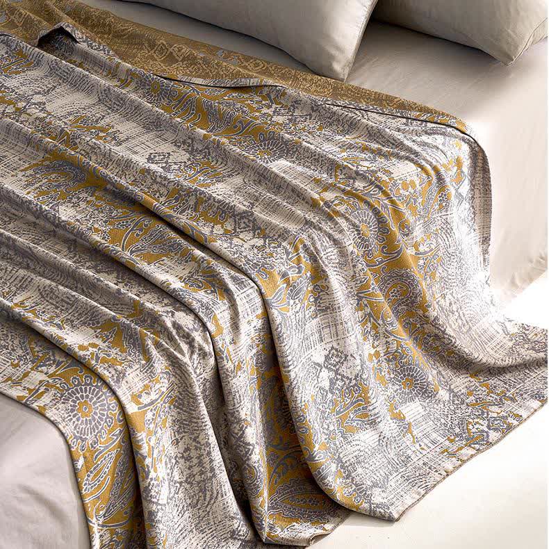 Atmungsaktive, weiche Steppdecke aus Lyocellfaser mit Jacquard-Paisleymuster