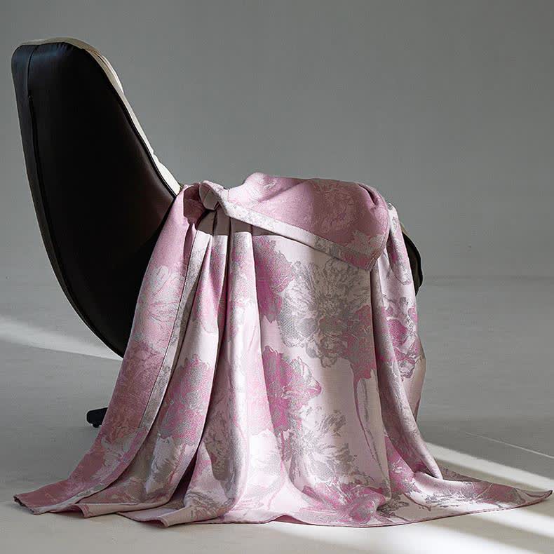 Atmungsaktive, weiche Steppdecke aus Lyocellfaser mit Blumenmuster