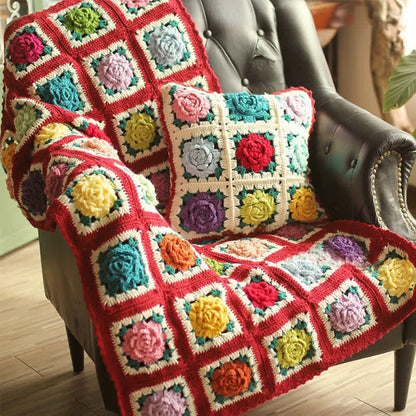 Rural Rose – Handgewebte Häkel-Sofadecke