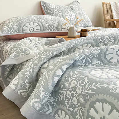 Jacquard-Tagesdecke mit geometrischem Muster