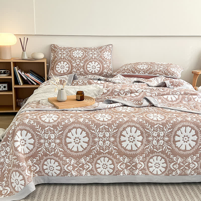 Jacquard-Tagesdecke mit geometrischem Muster