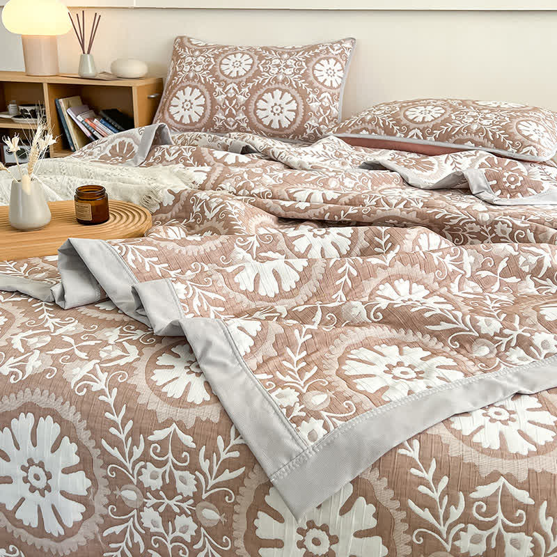 Jacquard-Tagesdecke mit geometrischem Muster