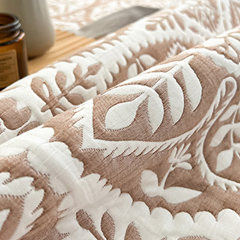 Jacquard-Tagesdecke mit geometrischem Blattmuster