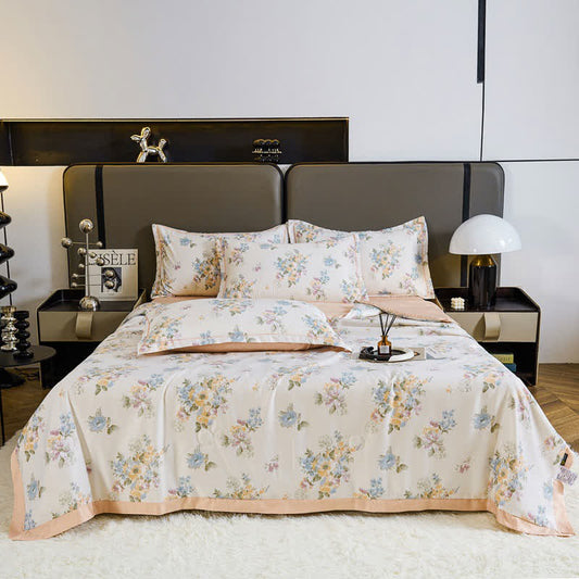 Weiche Sommer-Steppdecke im Landhausstil mit Blumenmuster