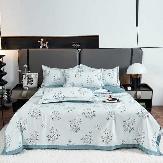 Rustikale, blaue, weiche Sommer-Steppdecke mit Blumenmuster