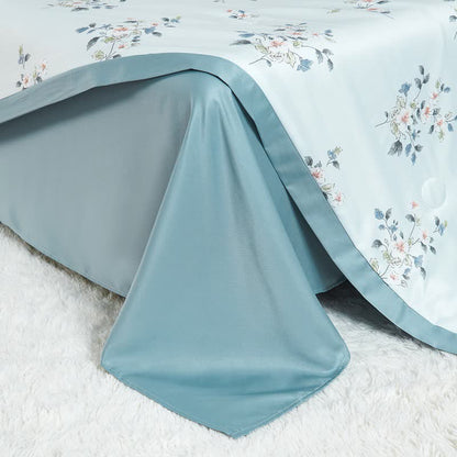 Rustikale, blaue, weiche Sommer-Steppdecke mit Blumenmuster