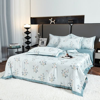 Rustikale, blaue, weiche Sommer-Steppdecke mit Blumenmuster